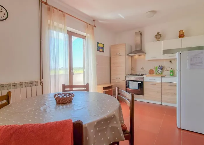 Apartment Mirjana Three *