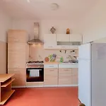 Mirjana Three Apartmán